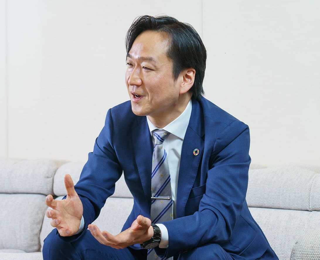 代表取締役社長 柳澤由英